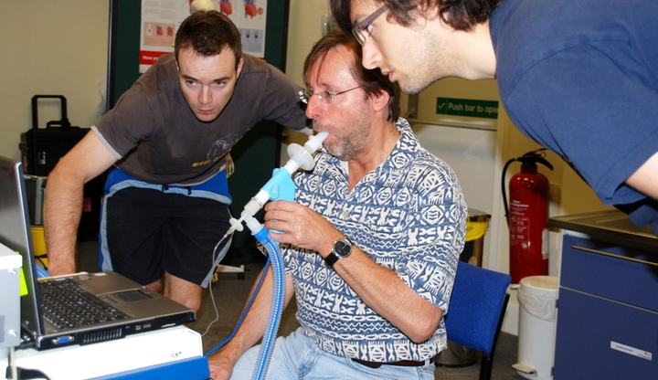 Professor Martin Feelisch measuring end tidal NO2