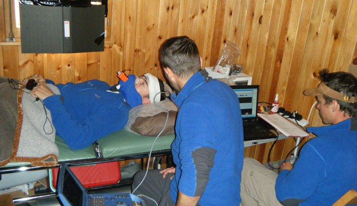 Mark Edsell and Matt Sanborn carrying out their neuroscience experiment