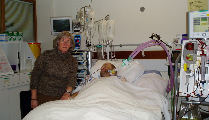 David with his wife on ICU in hospital